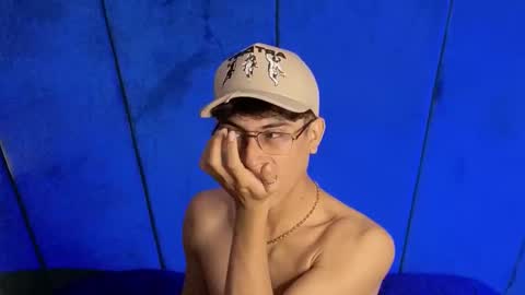 Aaron Ezequiel online show from October 9, 11:32 pm