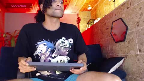 Snapshot of aaron_jassell1 chatting on January 5, 6:35 pm Aaron and Jassell online show from January 5, 6:35 pm
