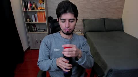 Aaron online show from January 27, 5:26 pm
