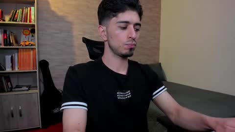 Aaron online show from March 3, 5:52 pm