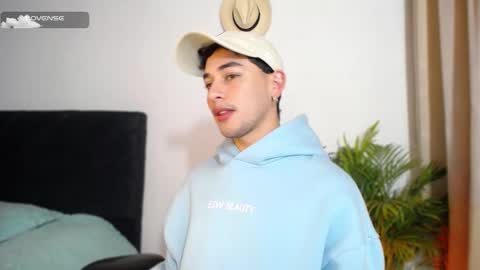 KAI  online show from October 6, 8:37 pm