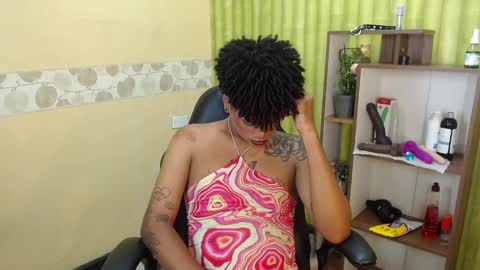 im NiallDun online show from February 18, 6:26 am