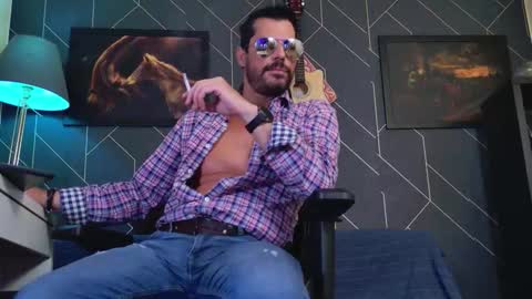 Aaron online show from February 26, 1:36 pm