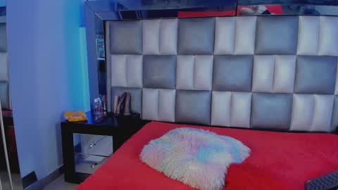 abbiee_collins online show from September 27, 6:55 am
