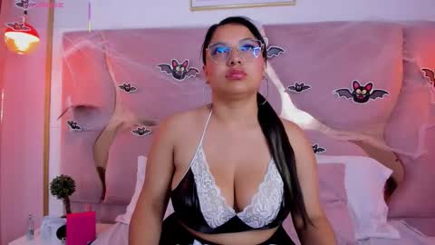 Snapshot of abbiejones_ chatting on October 17, 4:11 pm abbiejones_ online show from October 17, 4:11 pm