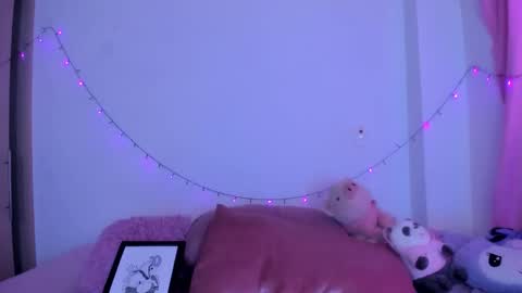 Snapshot of abby_rousee chatting on September 18, 7:51 pm abby_rousee online show from September 18, 7:51 pm