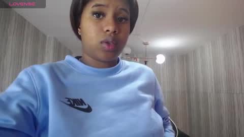 Snapshot of abby_t_ chatting on October 7, 2:51 am abby online show from October 7, 2:51 am