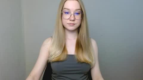 Abby Lovense is active online show from April 4, 3:30 pm