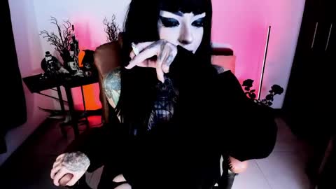Snapshot of abbypink69 chatting on December 7, 2:47 am Abby online show from December 7, 2:47 am
