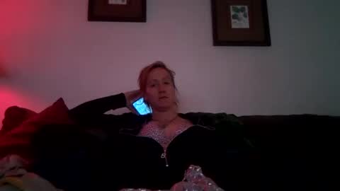 Snapshot of abdgg83476 chatting on February 16, 4:42 pm abdgg83476 online show from February 16, 4:42 pm