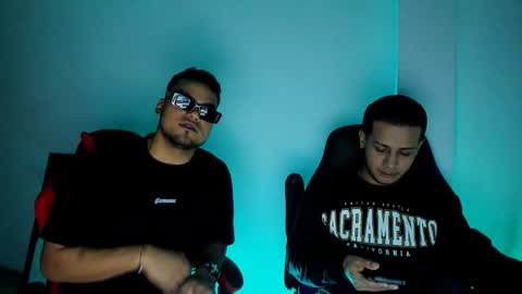 Independence model AbelAsburgo online show from February 6, 2:48 am