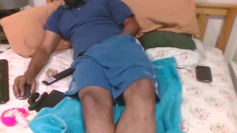 Naked Gentleman online show from December 11, 8:28 pm