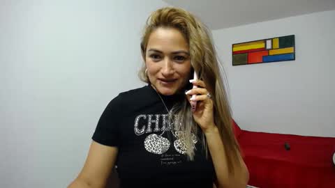 Snapshot of abie_spicy_ chatting on October 15, 1:45 pm ximena online show from October 15, 1:45 pm