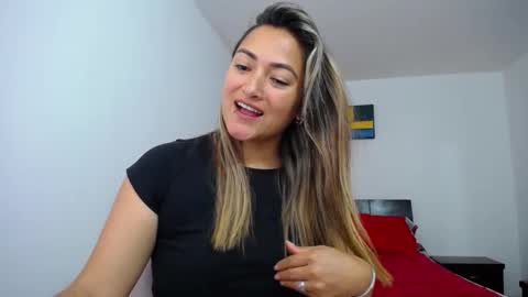 Snapshot of abie_spicy_ chatting on February 19, 3:49 pm ximena online show from February 19, 3:49 pm