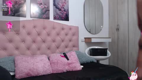 Abigail online show from December 3, 7:25 pm