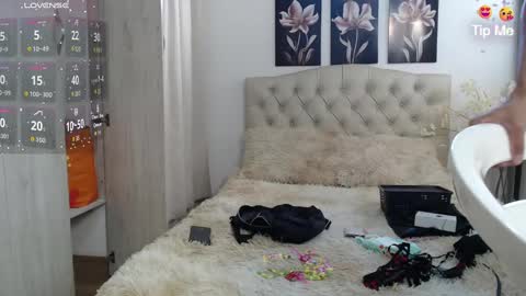Snapshot of abigail_f00x chatting on October 2, 12:04 pm Abigail online show from October 2, 12:04 pm