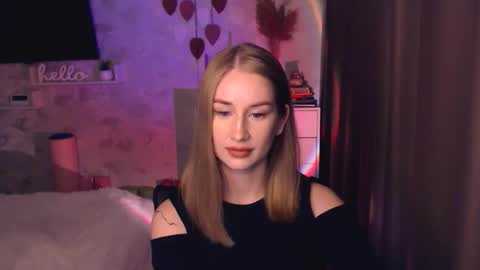 Anna online show from October 27, 5:02 pm