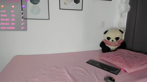 Snapshot of abigail_w chatting on October 15, 3:57 pm abigail online show from October 15, 3:57 pm