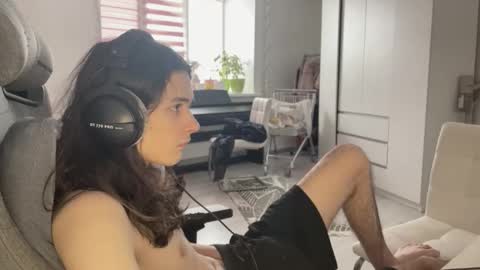 hi  cum in pvt noi extra tip online show from February 3, 10:30 am