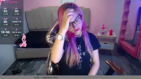 abril_ch_ online show from November 6, 11:02 am