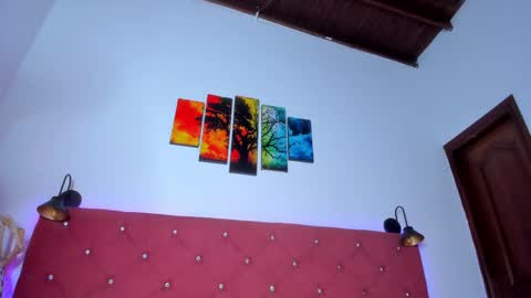 Snapshot of abril_gomez_11 chatting on October 8, 9:32 pm abril_gomez_11 online show from October 8, 9:32 pm