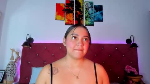 Snapshot of abril_gomez_11 chatting on October 12, 4:27 am abril_gomez_11 online show from October 12, 4:27 am