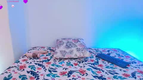 abrill_12 online show from March 21, 3:06 pm