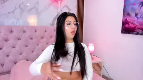 Abril online show from April 6, 11:33 am