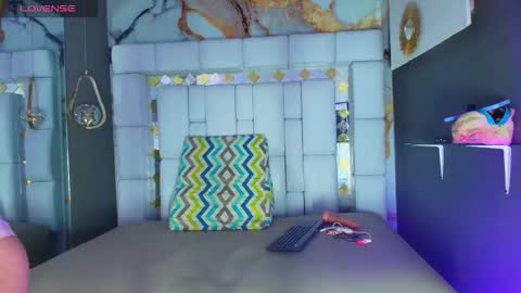 Snapshot of aby_taylor08 chatting on October 8, 10:27 pm Im Aby online show from October 8, 10:27 pm