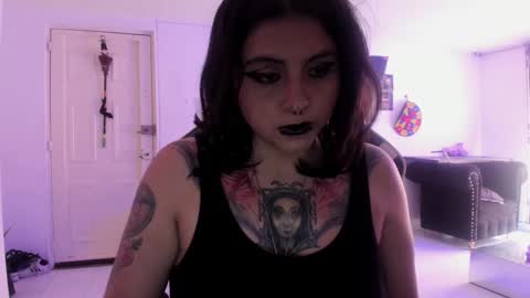 Snapshot of acid_alice666 chatting on October 20, 4:01 pm Alice online show from October 20, 4:01 pm