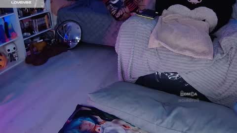 Acid or Iya  vacation November 19 to November 26 online show from September 20, 9:40 pm