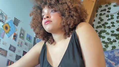 Snapshot of ada_gales_ chatting on December 7, 2:47 am Isa online show from December 7, 2:47 am