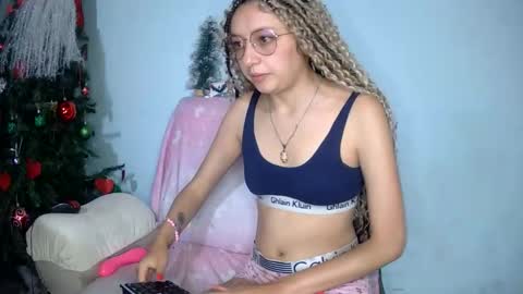 Ada naugthy28 online show from December 15, 12:17 am