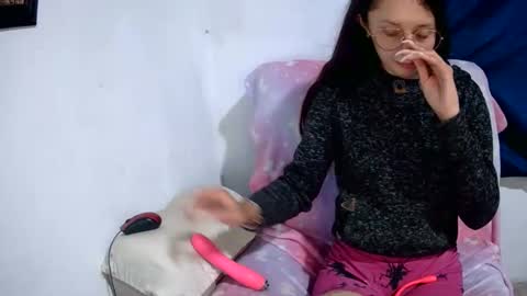 Ada naugthy28 online show from April 17, 12:24 am