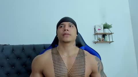 adam boss online show from December 15, 8:32 am