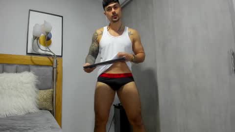 Snapshot of adam_clarke chatting on February 25, 1:20 am adam clarke online show from February 25, 1:20 am