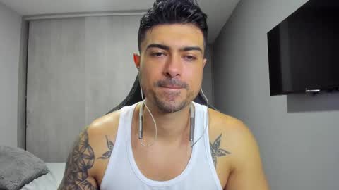 Snapshot of adam_clarke chatting on March 3, 7:49 pm adam clarke online show from March 3, 7:49 pm