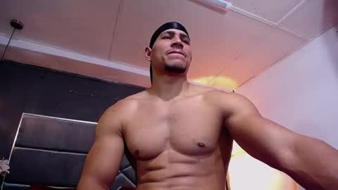 Snapshot of adam_fit19cm chatting on October 7, 2:46 pm adam_fit19cm online show from October 7, 2:46 pm