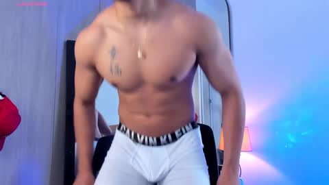 adambrocs1 online show from January 15, 9:12 pm