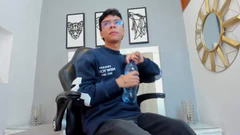 Adams Bobby online show from April 9, 11:05 am