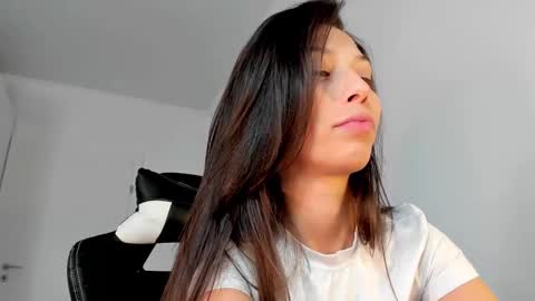 Adda online show from November 6, 7:06 pm