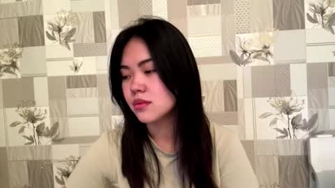 Snapshot of addiekrohn chatting on October 2, 4:33 am Mary online show from October 2, 4:33 am