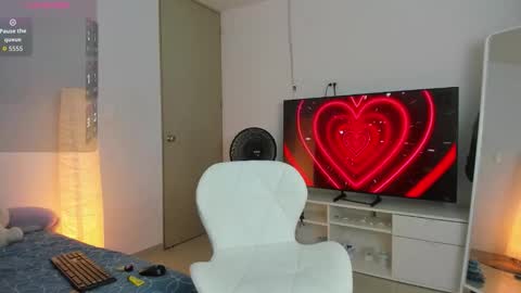 Snapshot of addison_sparkle chatting on October 22, 8:50 am .. .. independent model online show from October 22, 8:50 am