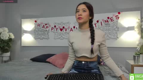 Snapshot of adelaa_11 chatting on February 15, 12:22 pm Adela Worsth online show from February 15, 12:22 pm