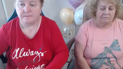 Snapshot of adelandsofia chatting on October 20, 10:09 am AdelAndSofia online show from October 20, 10:09 am