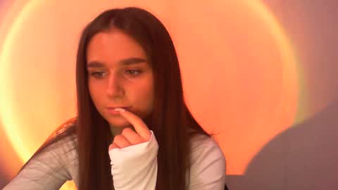 Adele Amore online show from February 14, 7:49 am