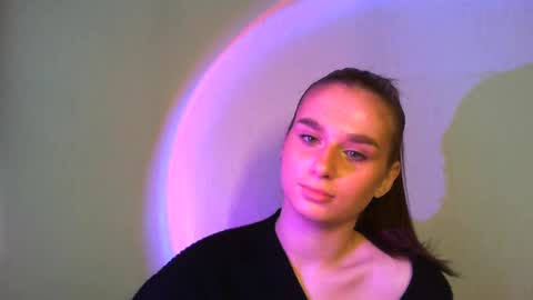 Adele Amore online show from February 9, 8:10 am