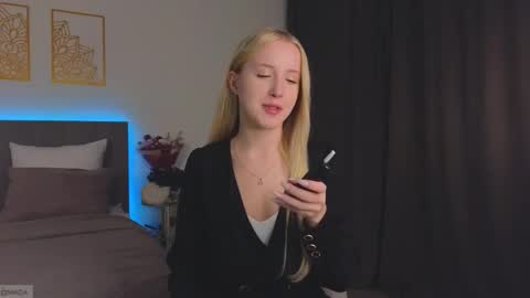 Snapshot of adele_armas chatting on October 8, 10:27 pm Adele online show from October 8, 10:27 pm
