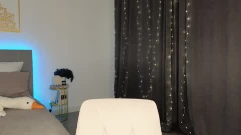 Adele online show from April 12, 8:57 pm