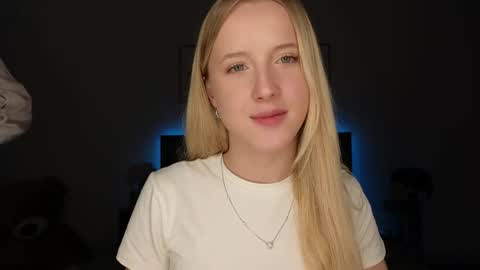 Adele online show from April 22, 9:11 pm